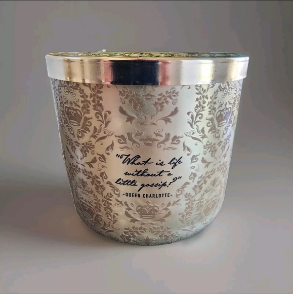 NWT Bath & Body Works Bridgerton " Diamond of The Season " 3 Wick Candle. - Picture 4 of 4